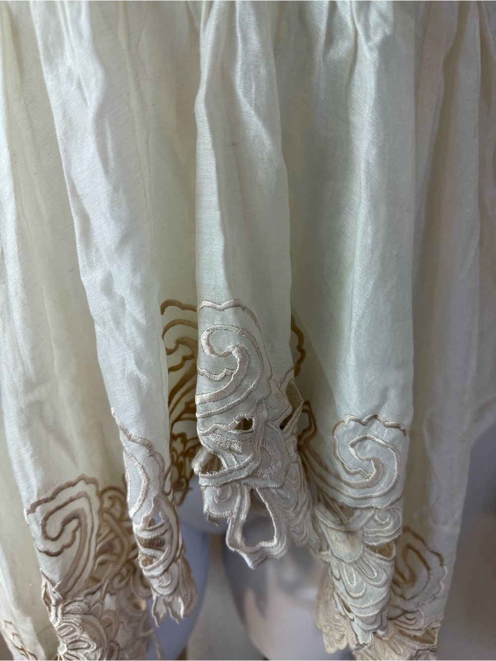 Chandrima Ivory Smocked Cutwork Top Handkerchief Hem Medium NEW NWT - Picture 7 of 8